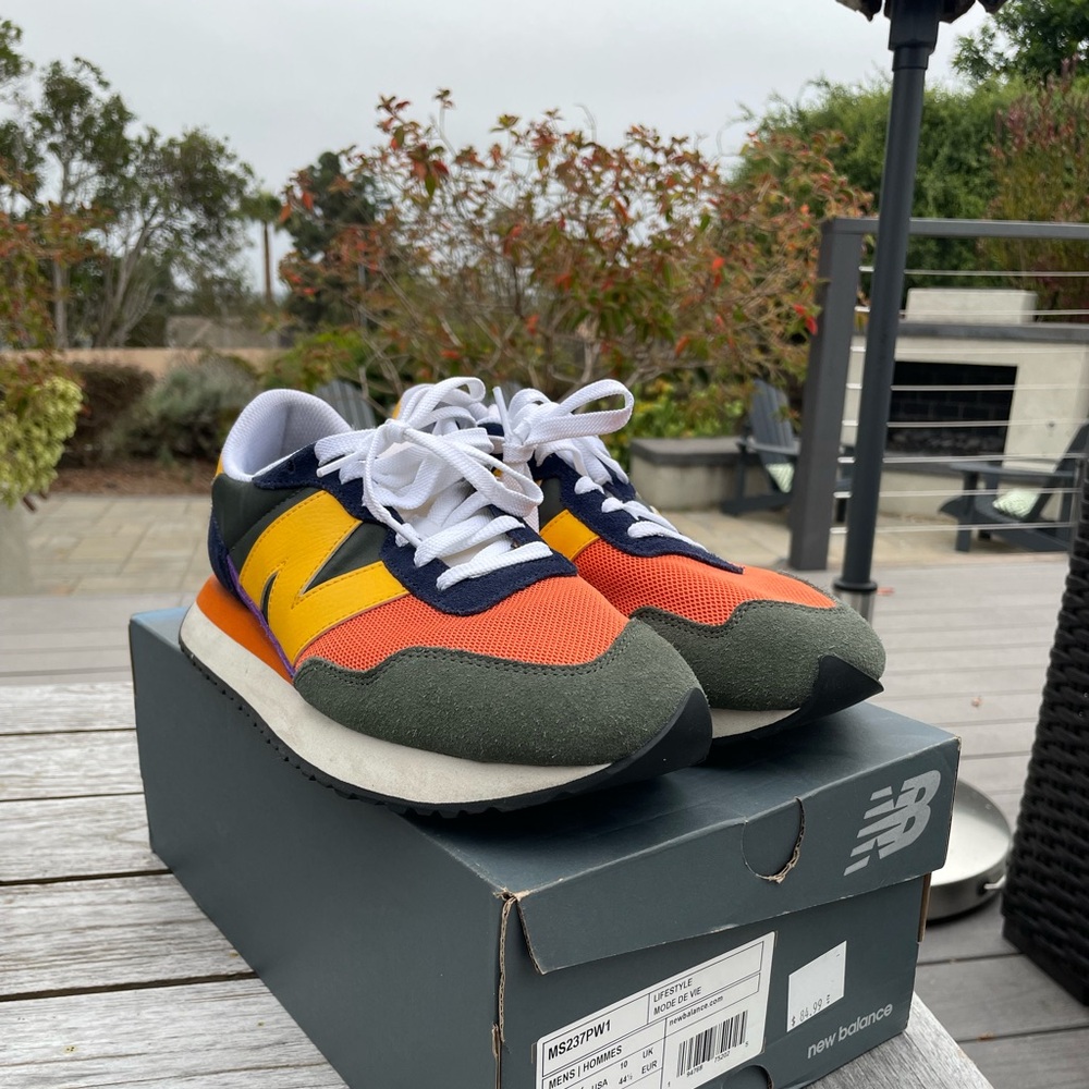 New Balance 237